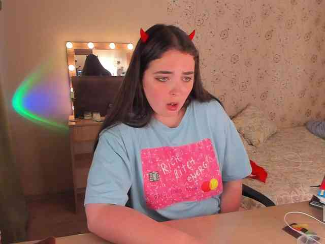 Alicenextdoor webcam