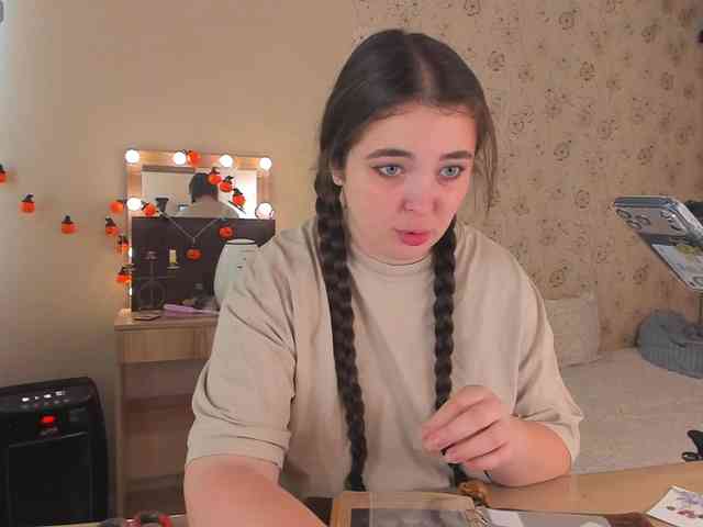 Alicenextdoor webcam