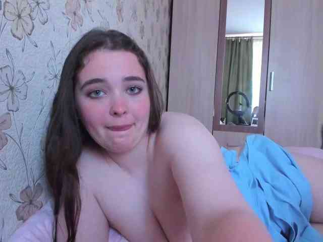 Alicenextdoor webcam