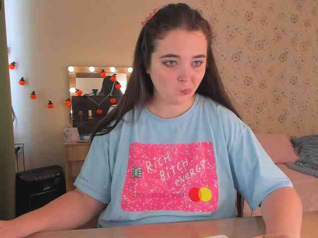 Alicenextdoor webcam