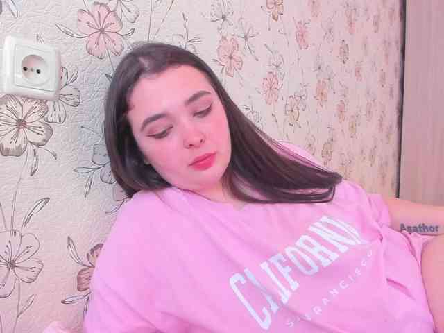 Alicenextdoor webcam