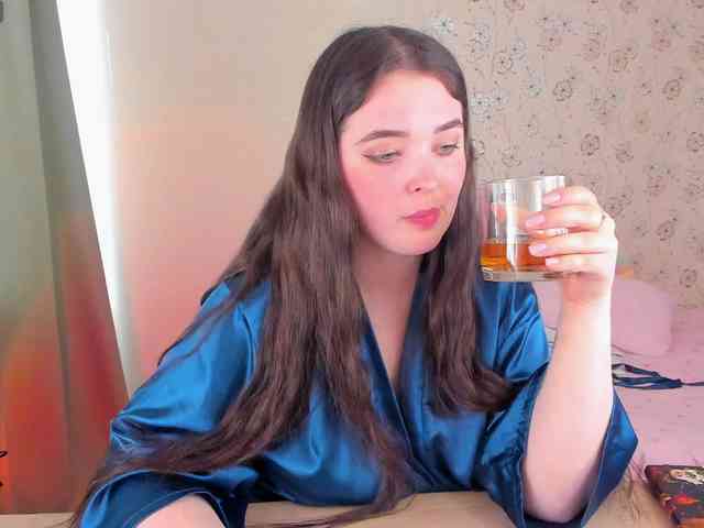 Alicenextdoor webcam