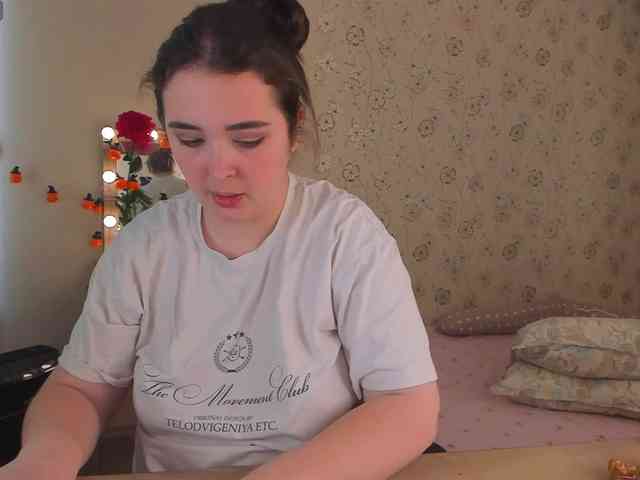Alicenextdoor webcam