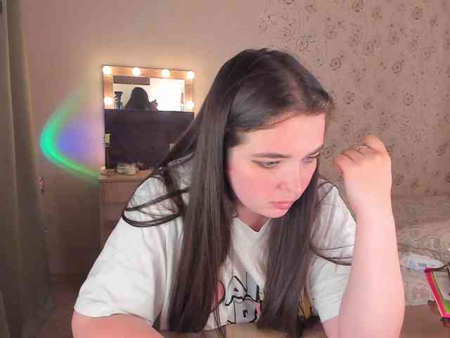 Alicenextdoor webcam