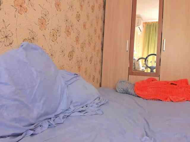 Alicenextdoor webcam