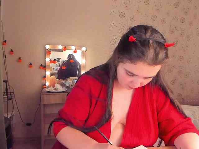 Alicenextdoor webcam