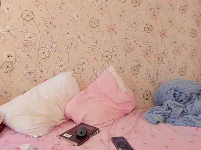 Alicenextdoor webcam
