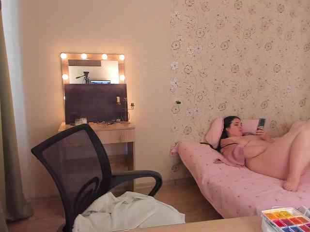 Alicenextdoor webcam