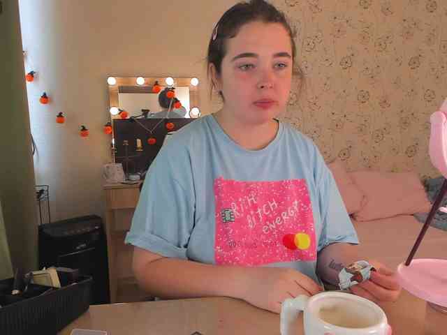 Alicenextdoor webcam
