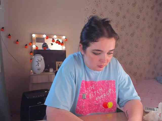Alicenextdoor webcam
