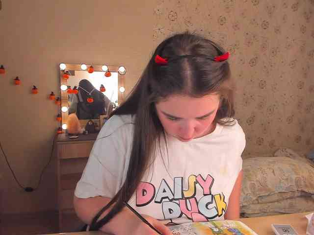 Alicenextdoor webcam
