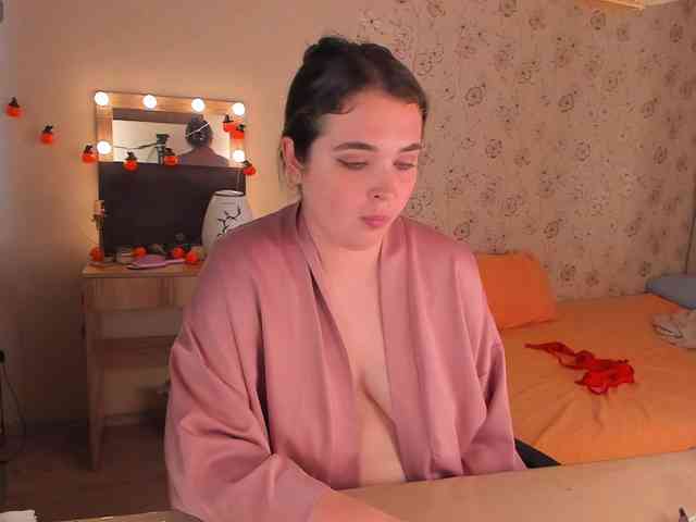 Alicenextdoor webcam
