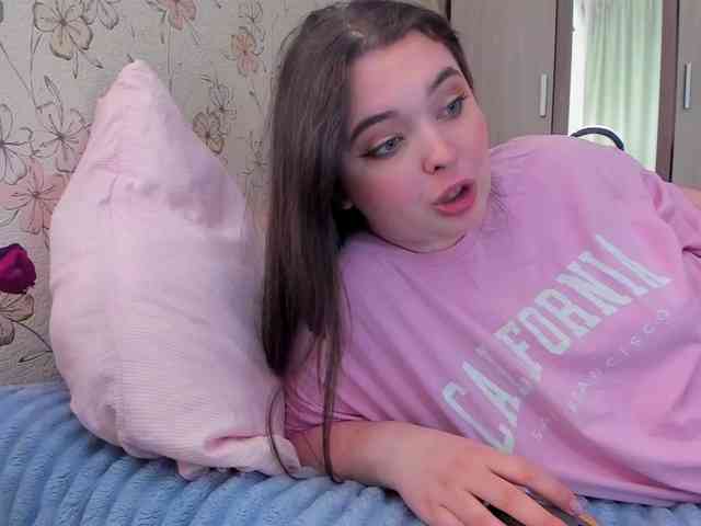 Alicenextdoor webcam