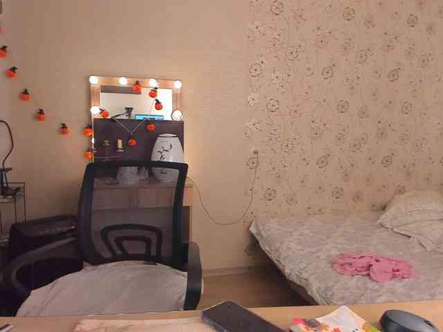 Alicenextdoor webcam