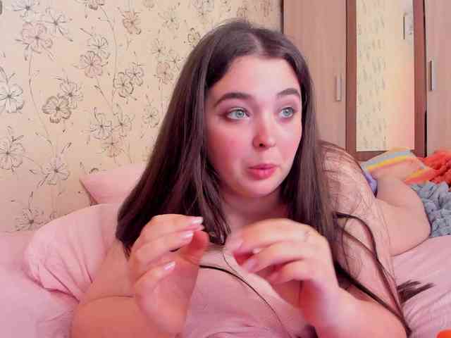 Alicenextdoor webcam