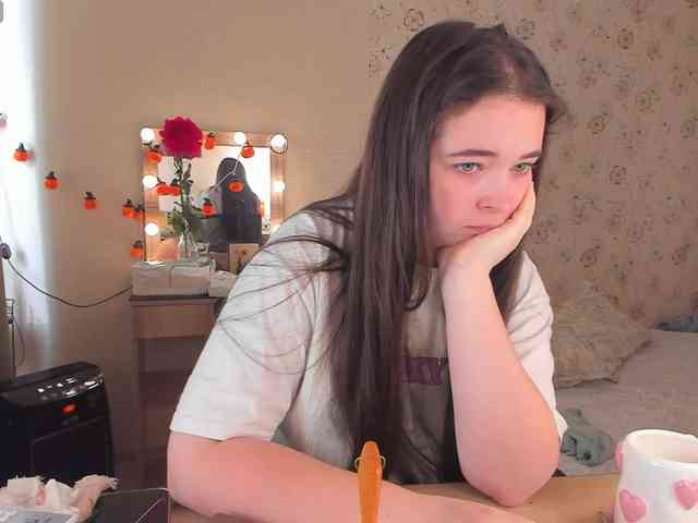 Alicenextdoor webcam