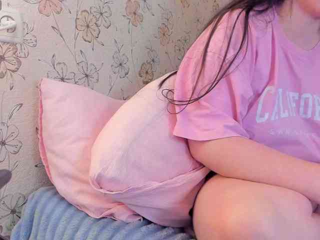 Alicenextdoor webcam