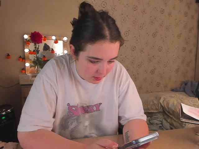 Alicenextdoor webcam
