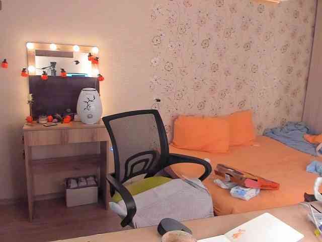 Alicenextdoor webcam