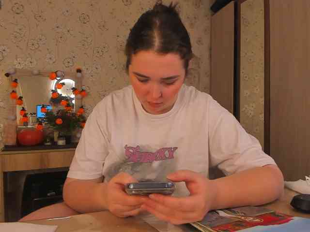 Alicenextdoor webcam