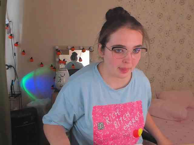 Alicenextdoor webcam
