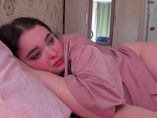 Alicenextdoor webcam
