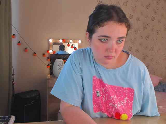 Alicenextdoor webcam