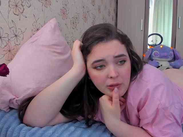 Alicenextdoor webcam