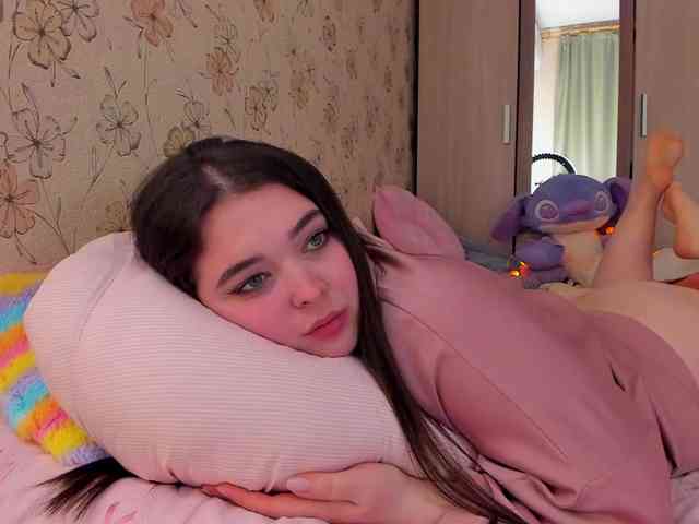 Alicenextdoor webcam