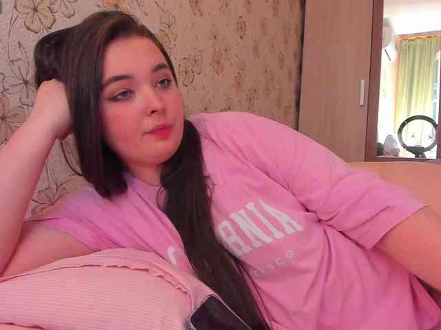 Alicenextdoor webcam