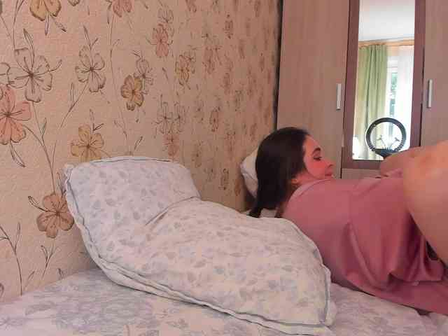Alicenextdoor webcam