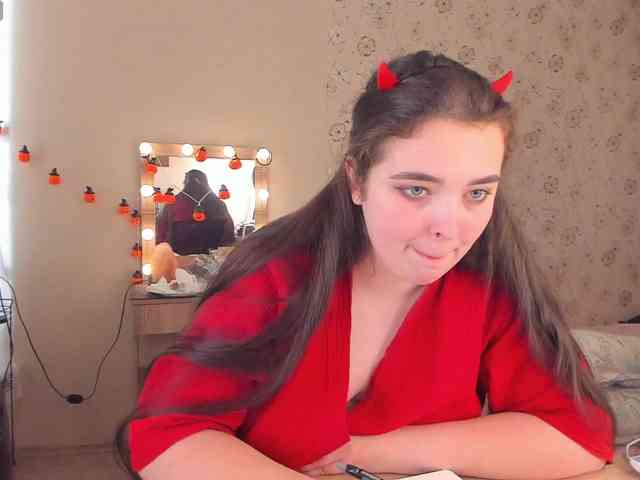 Alicenextdoor webcam