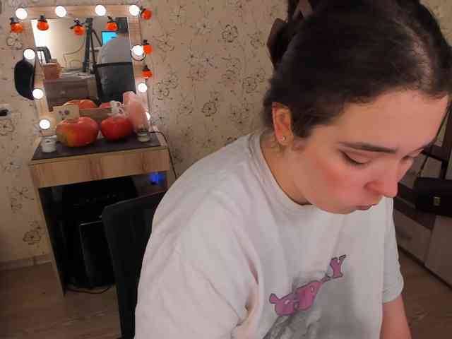 Alicenextdoor webcam