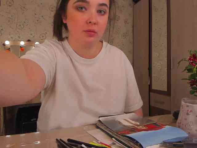 Alicenextdoor webcam