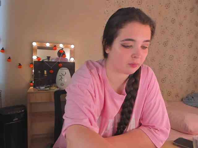 Alicenextdoor webcam