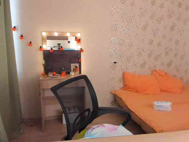 Alicenextdoor webcam