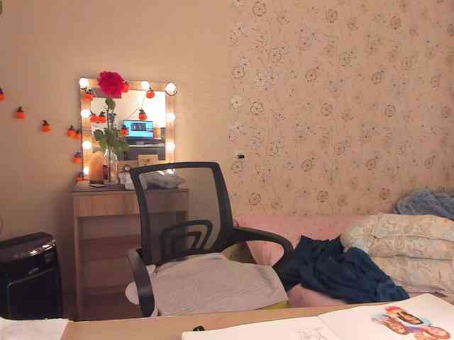 Alicenextdoor webcam