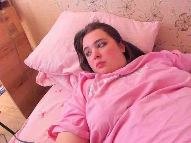 Alicenextdoor webcam