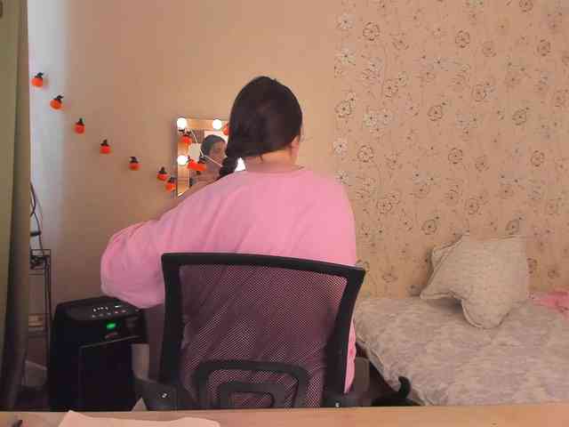 Alicenextdoor webcam