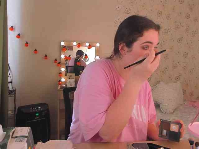 Alicenextdoor webcam