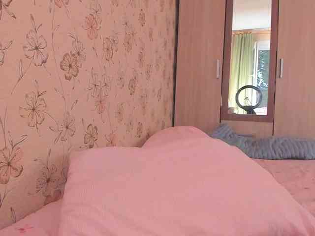 Alicenextdoor webcam