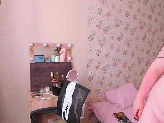 Alicenextdoor webcam