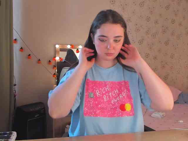 Alicenextdoor webcam