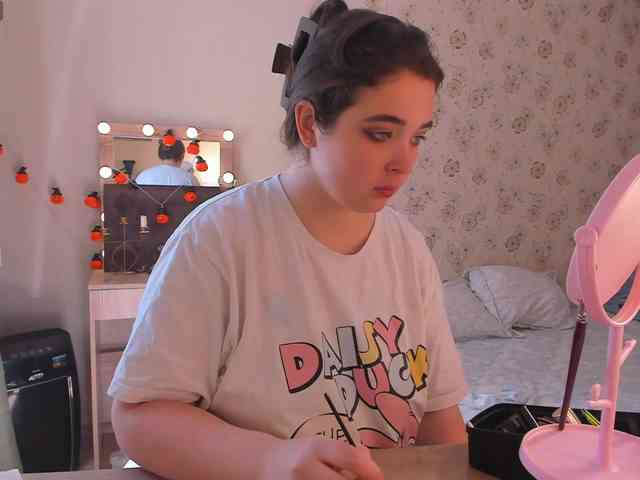 Alicenextdoor webcam