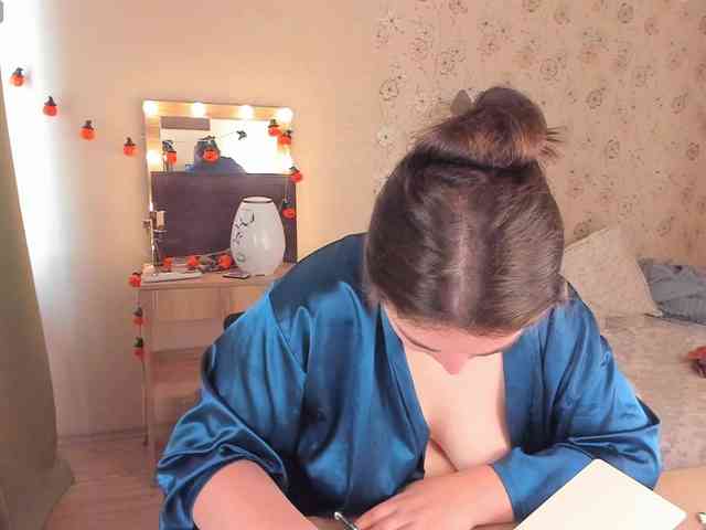 Alicenextdoor