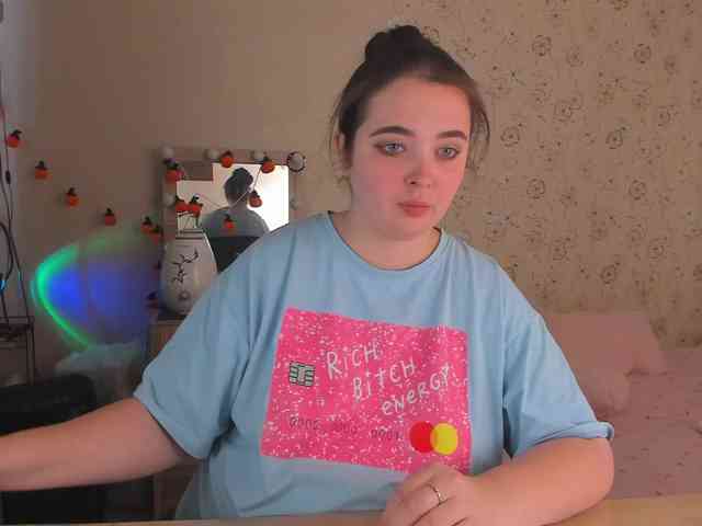 Alicenextdoor webcam