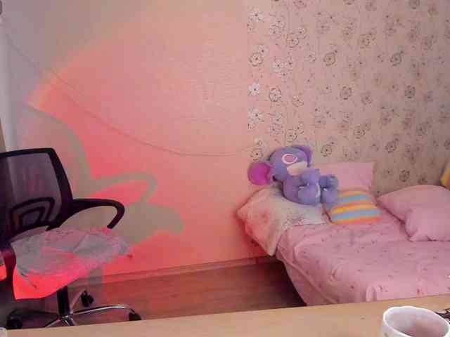 Alicenextdoor webcam