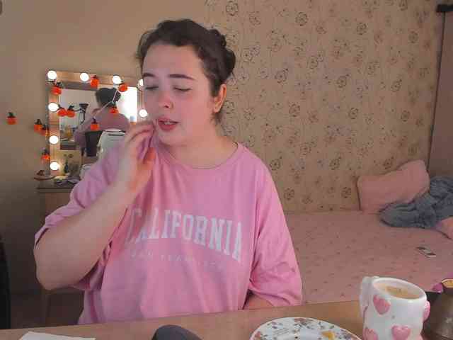 Alicenextdoor webcam