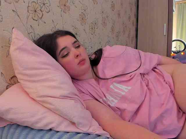 Alicenextdoor webcam