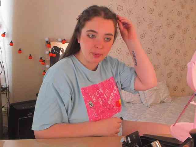 Alicenextdoor webcam